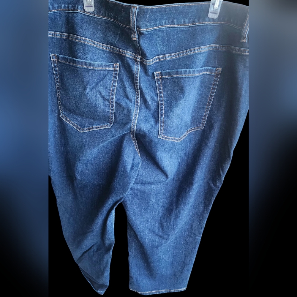 Lane Brant Midrise Girlfriend Crop Dark Wash Women's Size 24 - Picture 2 of 3